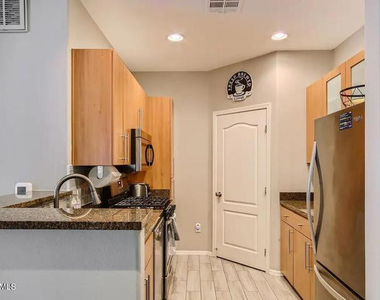 6900 E Princess Drive - Photo Thumbnail 8
