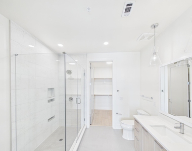 929 Westcott - Photo Thumbnail 10
