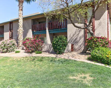 4354 N 82nd Street - Photo Thumbnail 8