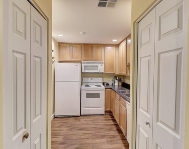 4354 N 82nd Street - Photo Thumbnail 16