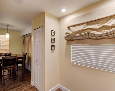 4354 N 82nd Street - Photo Thumbnail 10