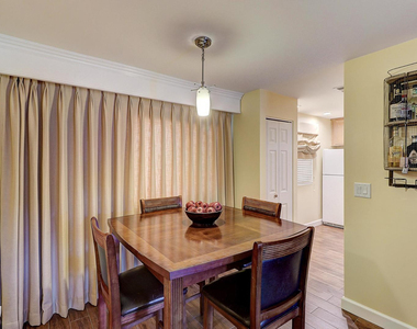 4354 N 82nd Street - Photo Thumbnail 9