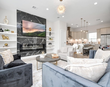 2401 Chapman Street - Photo Thumbnail 7