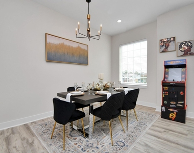 2401 Chapman Street - Photo Thumbnail 4