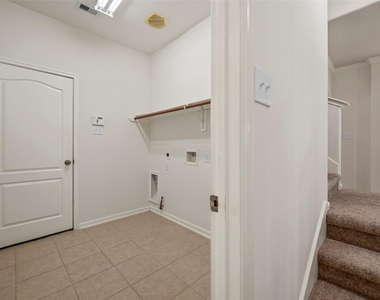 11515 Timberly Park Lane - Photo Thumbnail 16