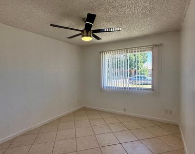 4440 W Yucca Street - Photo Thumbnail 17