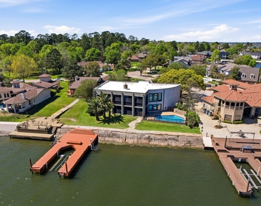 11707 Edgewater Court - Photo Thumbnail 32