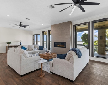 11707 Edgewater Court - Photo Thumbnail 4