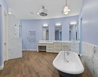 11707 Edgewater Court - Photo Thumbnail 14