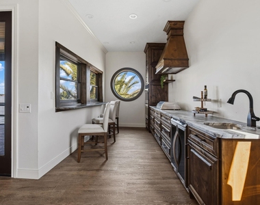 11707 Edgewater Court - Photo Thumbnail 8
