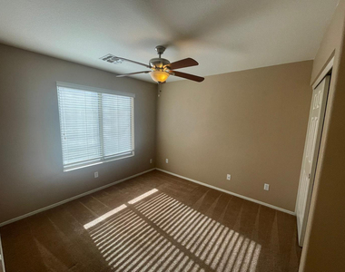 1053 W Bruce Avenue - Photo Thumbnail 7