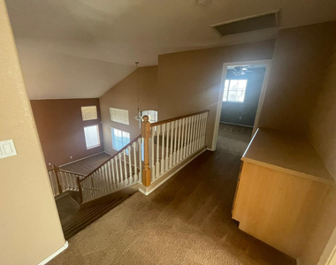 1053 W Bruce Avenue - Photo Thumbnail 12