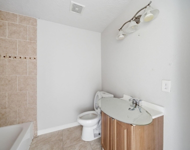 1102 Johnson Street - Photo Thumbnail 13