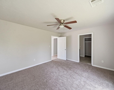 1102 Johnson Street - Photo Thumbnail 8