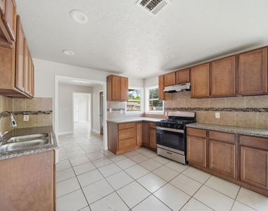1102 Johnson Street - Photo Thumbnail 2