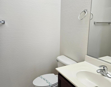 15240 N 142nd Avenue - Photo Thumbnail 10