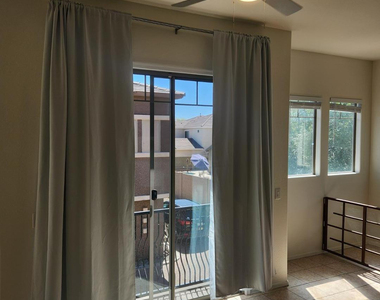 15240 N 142nd Avenue - Photo Thumbnail 9