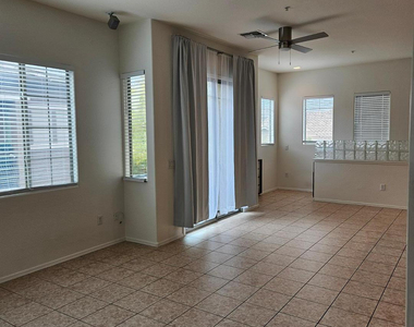 15240 N 142nd Avenue - Photo Thumbnail 8