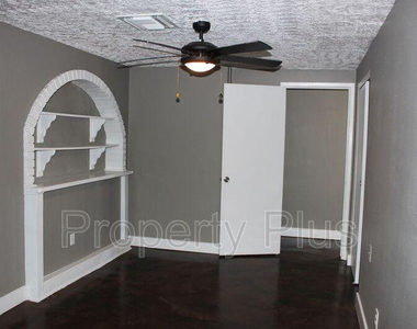 1228 S Mckemy Street - Photo Thumbnail 5
