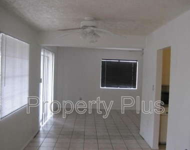 1228 S Mckemy Street - Photo Thumbnail 2