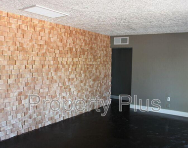 1228 S Mckemy Street - Photo Thumbnail 7