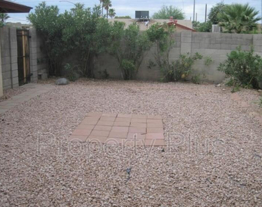 1228 S Mckemy Street - Photo Thumbnail 14