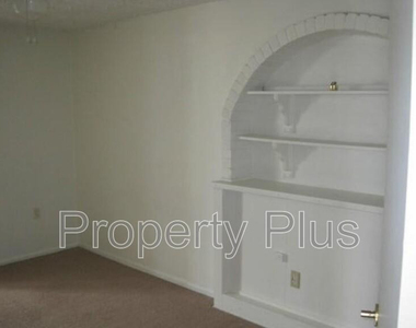 1228 S Mckemy Street - Photo Thumbnail 3