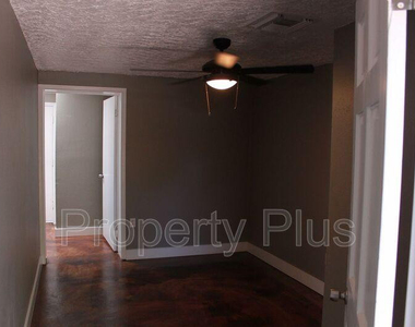 1228 S Mckemy Street - Photo Thumbnail 6