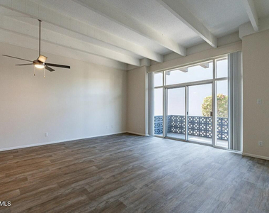 5128 N 15th Street - Photo Thumbnail 2