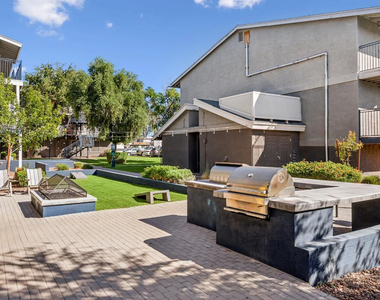5128 N 15th Street - Photo Thumbnail 9