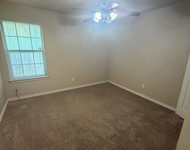 1437 Western Oaks Court - Photo Thumbnail 3