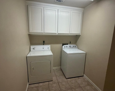 1437 Western Oaks Court - Photo Thumbnail 6