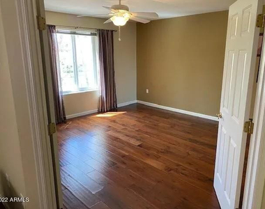 17404 N 99th Avenue - Photo Thumbnail 5