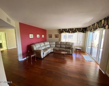 17404 N 99th Avenue - Photo Thumbnail 7
