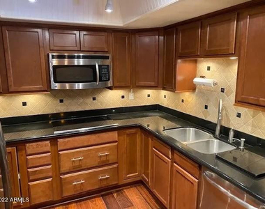 17404 N 99th Avenue - Photo Thumbnail 9