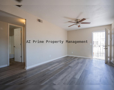 9606 N 11th Avenue - Photo Thumbnail 8
