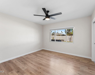 8302 E Windsor Avenue - Photo Thumbnail 21