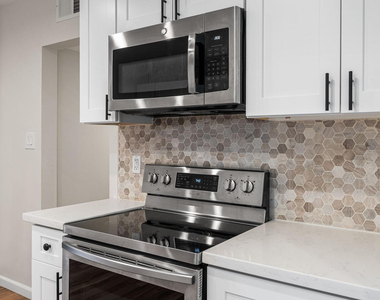 8302 E Windsor Avenue - Photo Thumbnail 8
