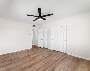 8302 E Windsor Avenue - Photo Thumbnail 17