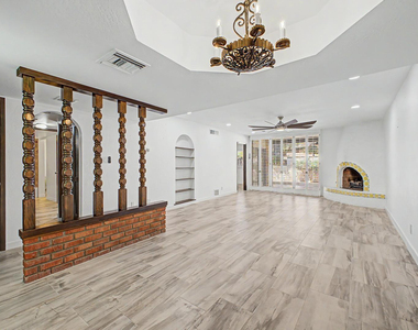 37210 N Tranquil Trail - Photo Thumbnail 6