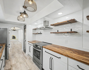 37210 N Tranquil Trail - Photo Thumbnail 15