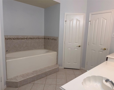 11308 Madison Court - Photo Thumbnail 11