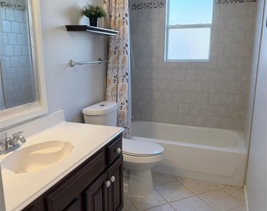 11308 Madison Court - Photo Thumbnail 6