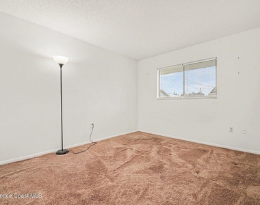 2106 Tarrytown Lane Ne - Photo Thumbnail 11