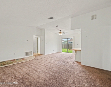 2106 Tarrytown Lane Ne - Photo Thumbnail 1