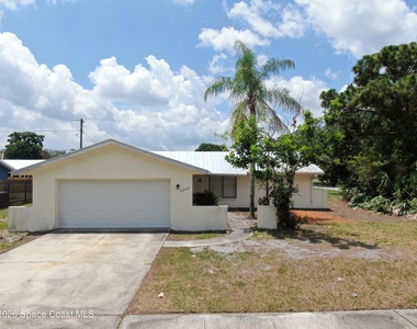 2106 Tarrytown Lane Ne - Photo Thumbnail 15
