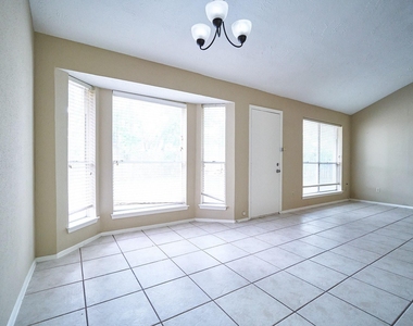 10235 Gulfstream Lane - Photo Thumbnail 9