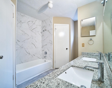 10235 Gulfstream Lane - Photo Thumbnail 13