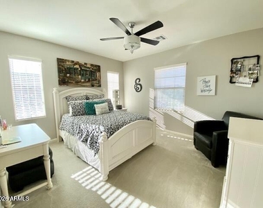 1949 W Yellowstone Way - Photo Thumbnail 26