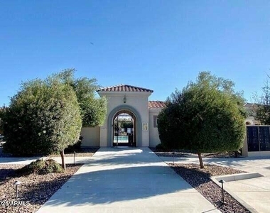 1949 W Yellowstone Way - Photo Thumbnail 38
